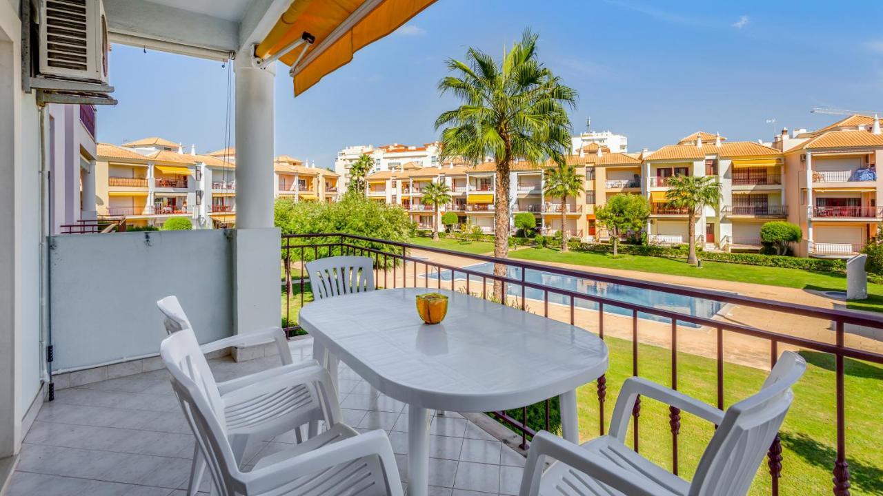 Serene Apartment W/ Balcony And Pool By Lovelystay Quarteira Ngoại thất bức ảnh